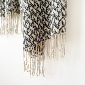 Staring at Stars - Scarf w/ Graphic Braided Print